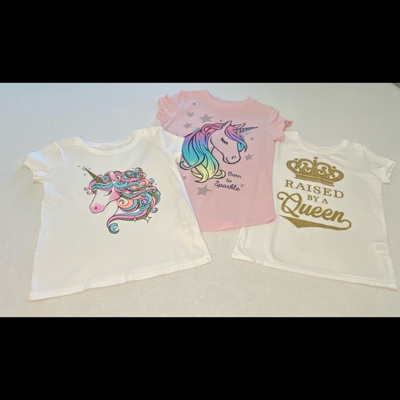 🦄🦄🦄Bundle of three kids t-shirts
